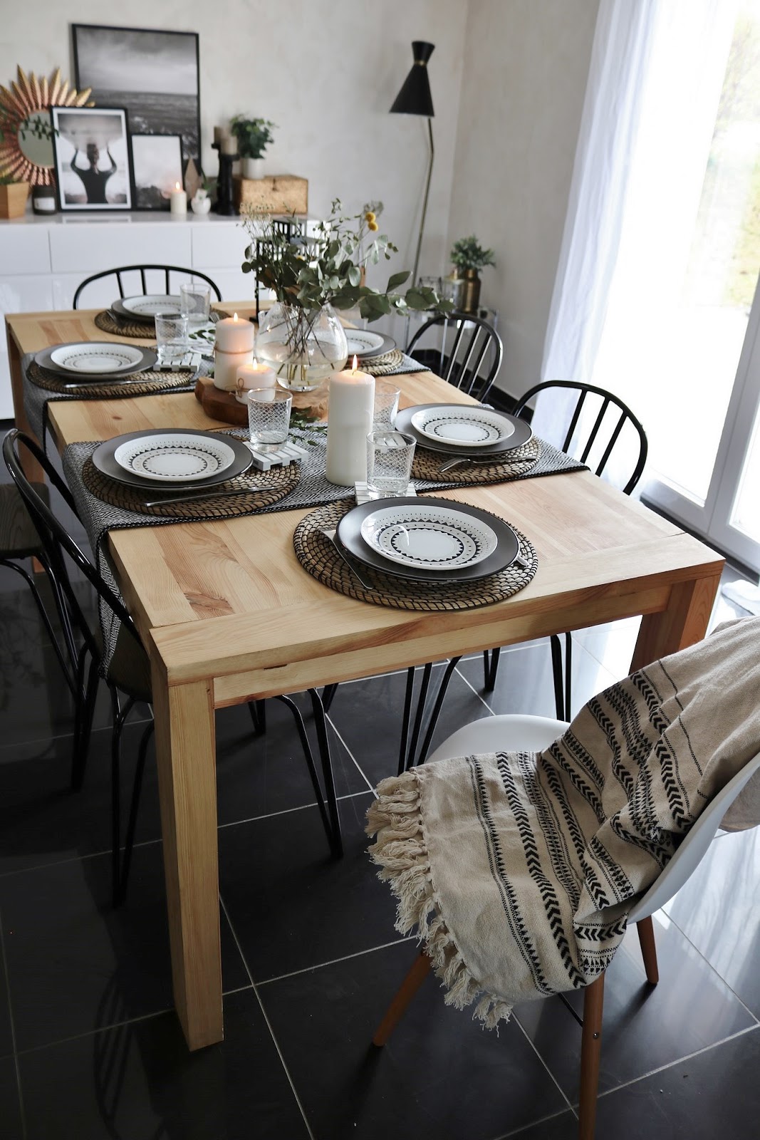 pauline-dress-blog-mode-deco-lifestyle-table-printemps-decoration-eucalyptus-tendance-2018-chemins-de-table-lanterne-boho-chic-boheme-vert-nature-plantes-besancon-fille