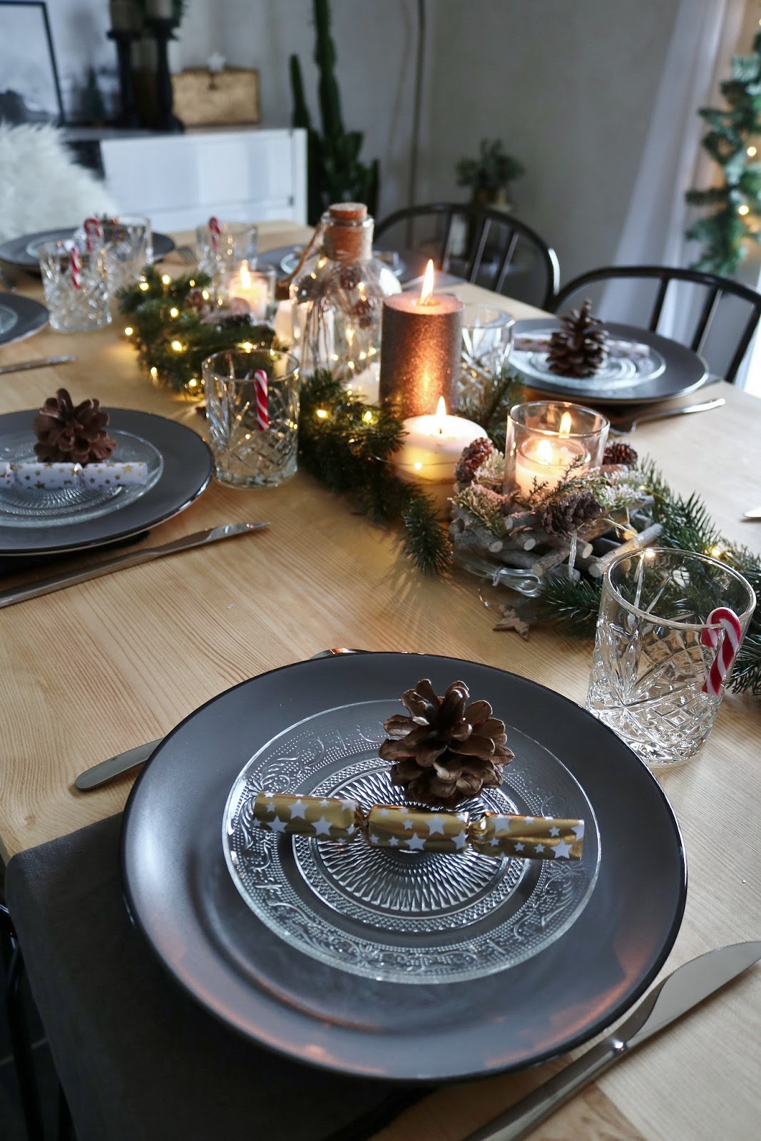 pauline-dress-table-de-noel-fetes-fin-d-annee-nouvel-an-nature-sapin-branches-cocooning-bois-tendance-pomme-de-pin-besancon